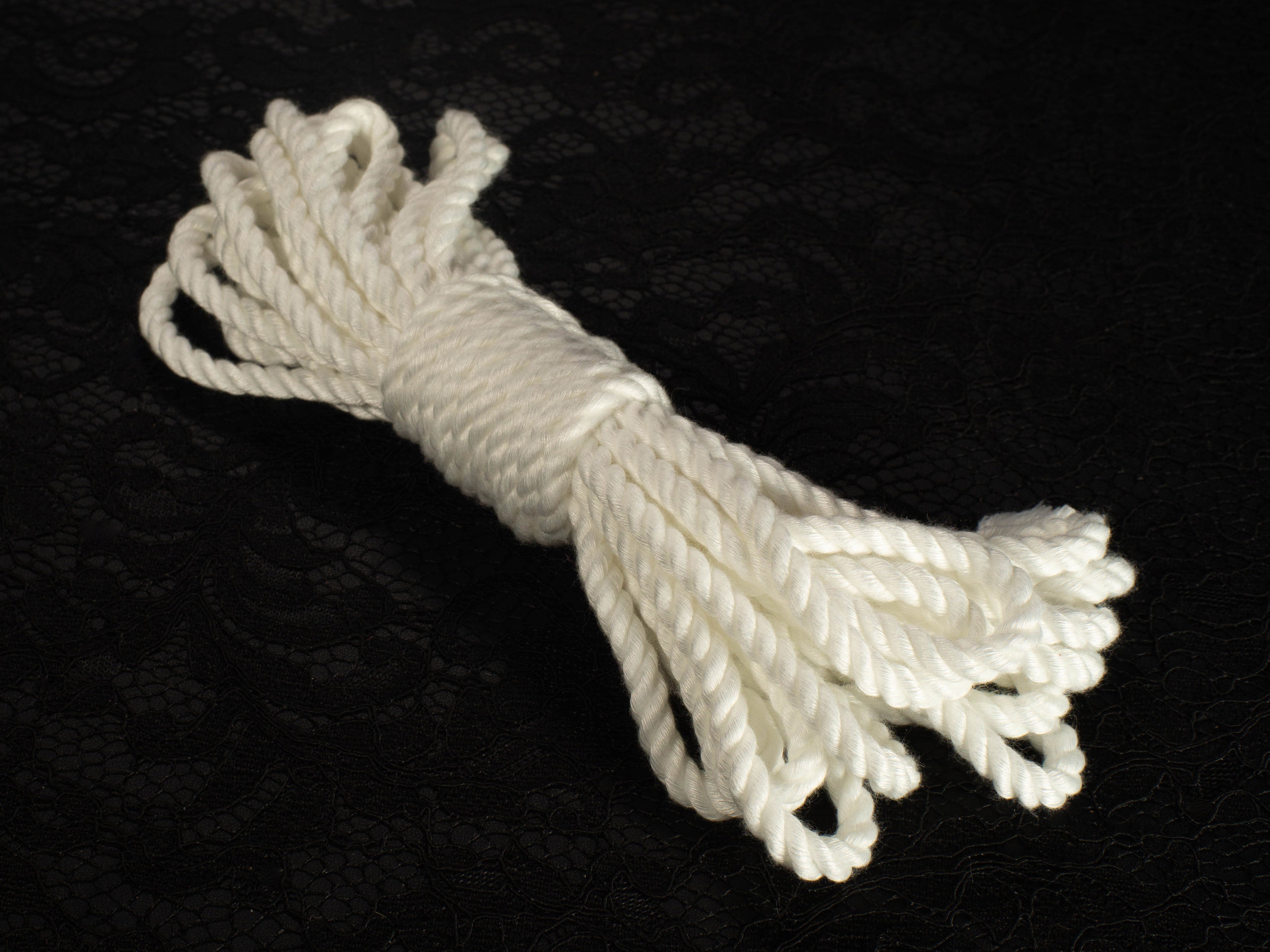 White 6mm Soft Polyester (SYRR) Bondage Rope – Twisted Syn